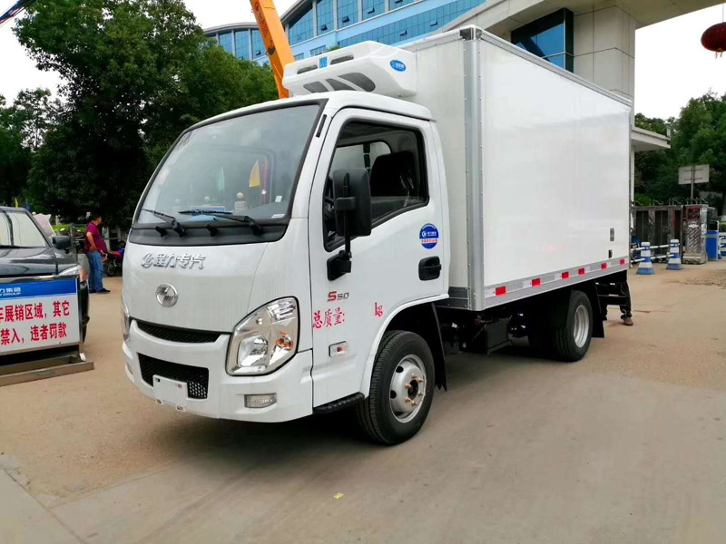 上汽跃进3.2米冷藏车