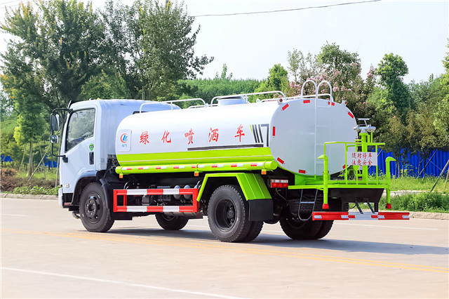 东风福瑞卡F7洒水车