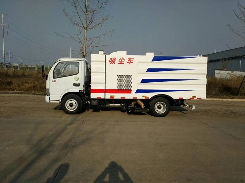 东风D9吸尘车