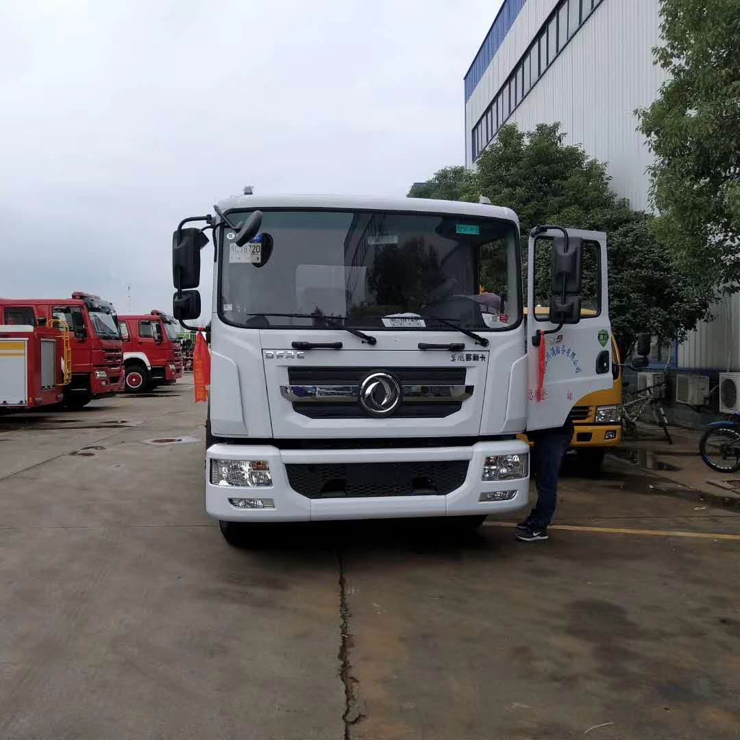 东风D9吸粪车12方