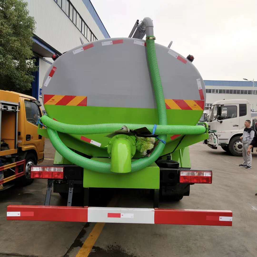 东风D9吸粪车12方